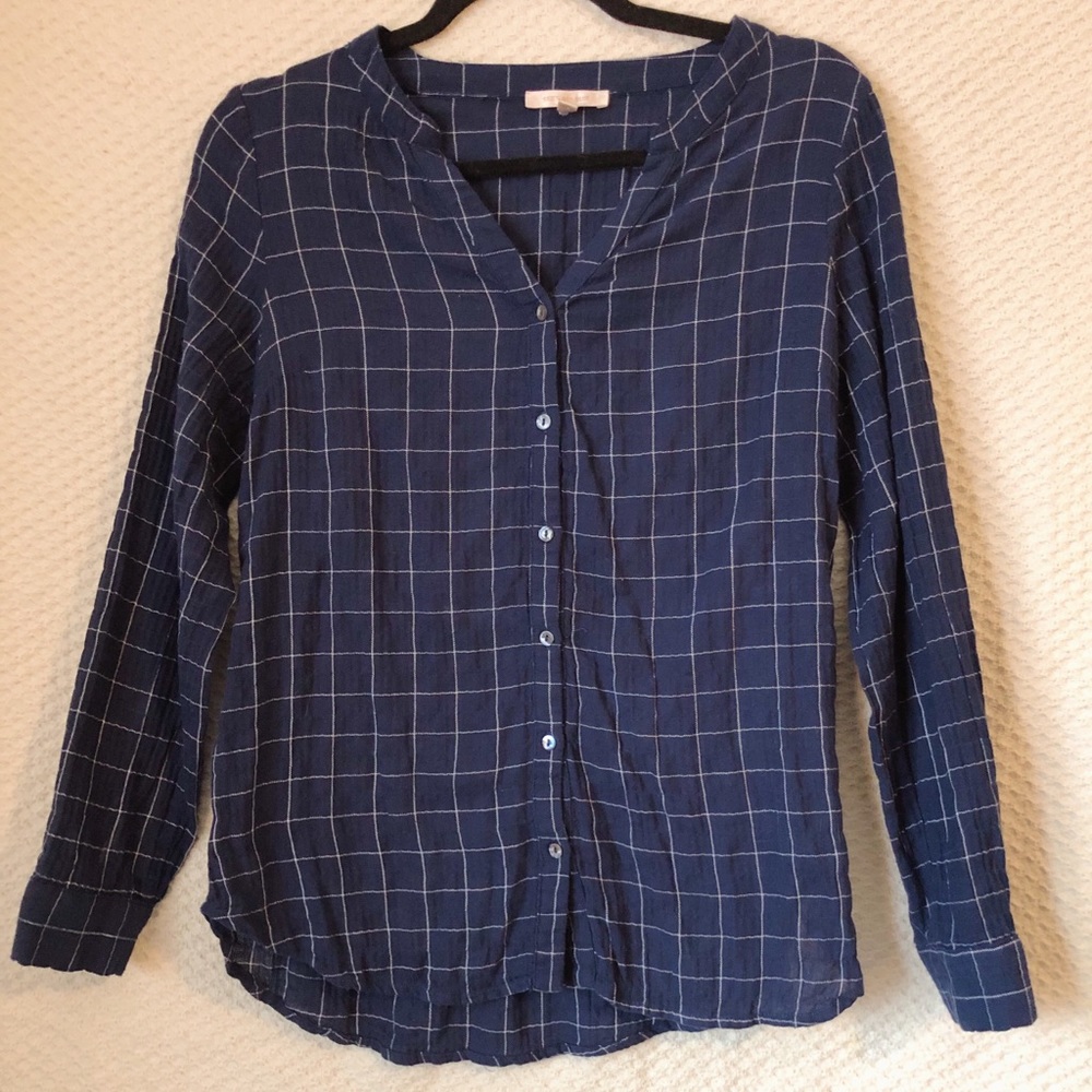 square navy and white top